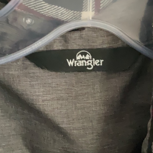 Wrangler Black and White Casual Button Down Shirt - Picture 2 of 6